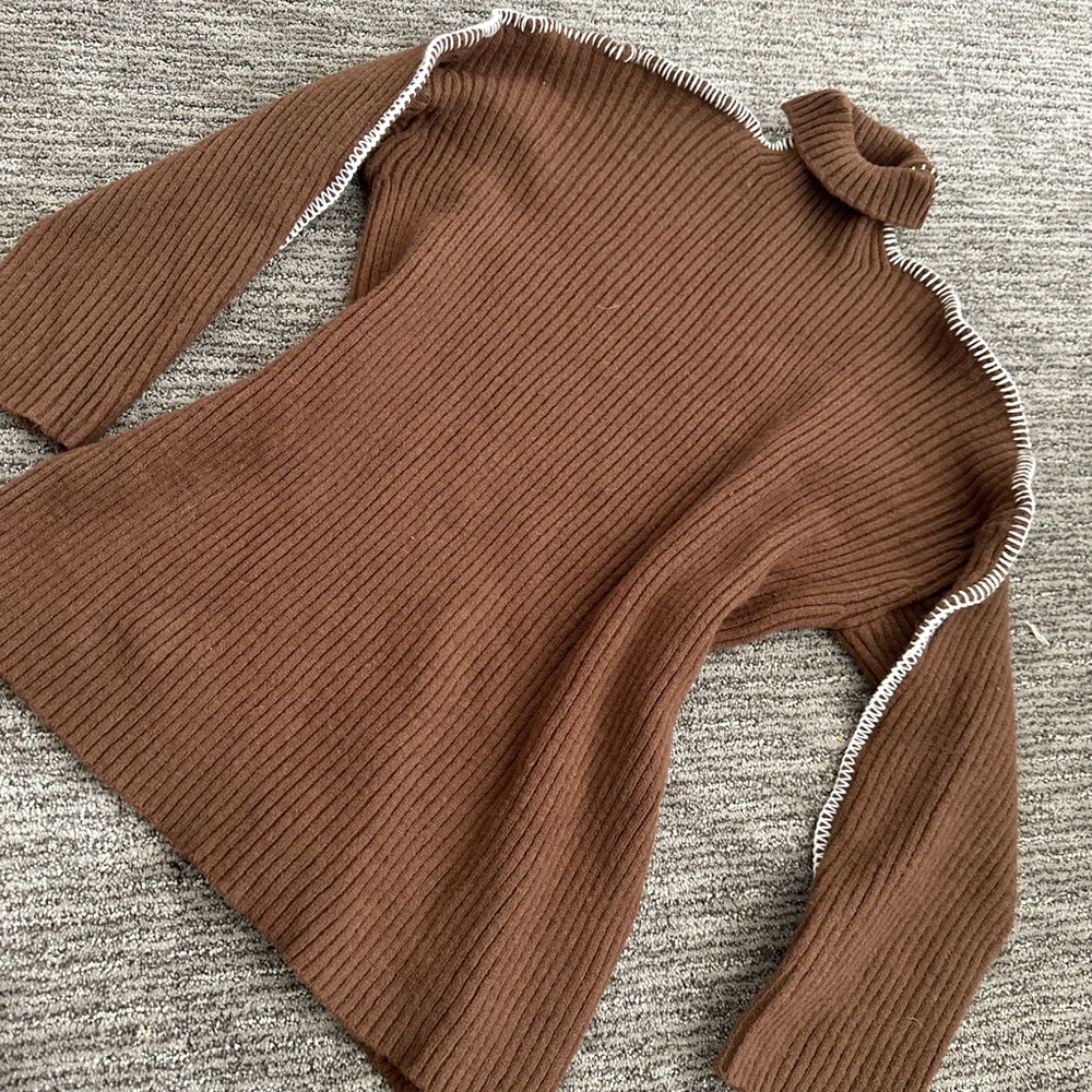 Sweater brown